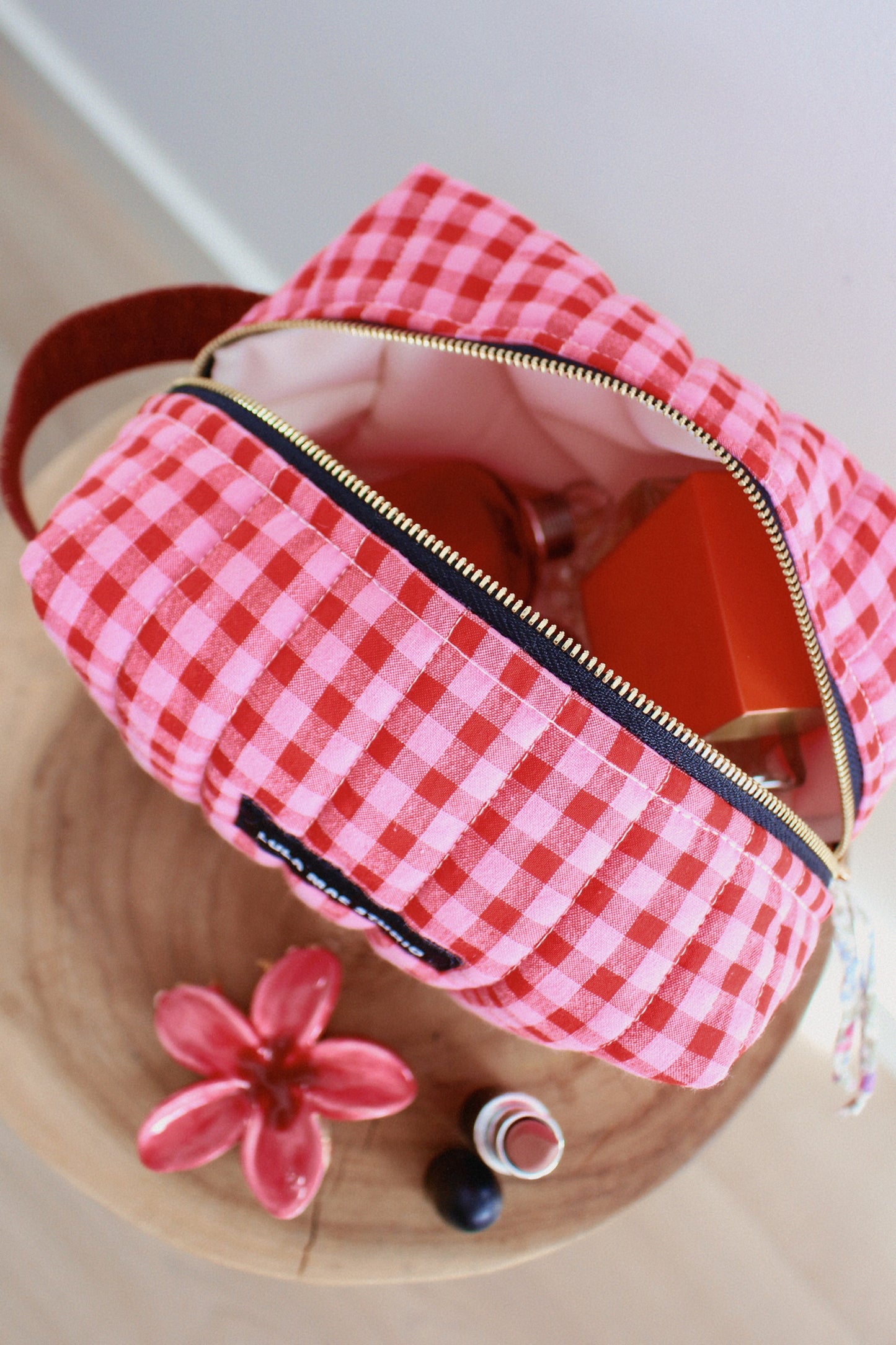 Neceser Cuadrado Vichy Rojo y Rosa